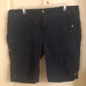 Roz & Ali Bermuda Short 18